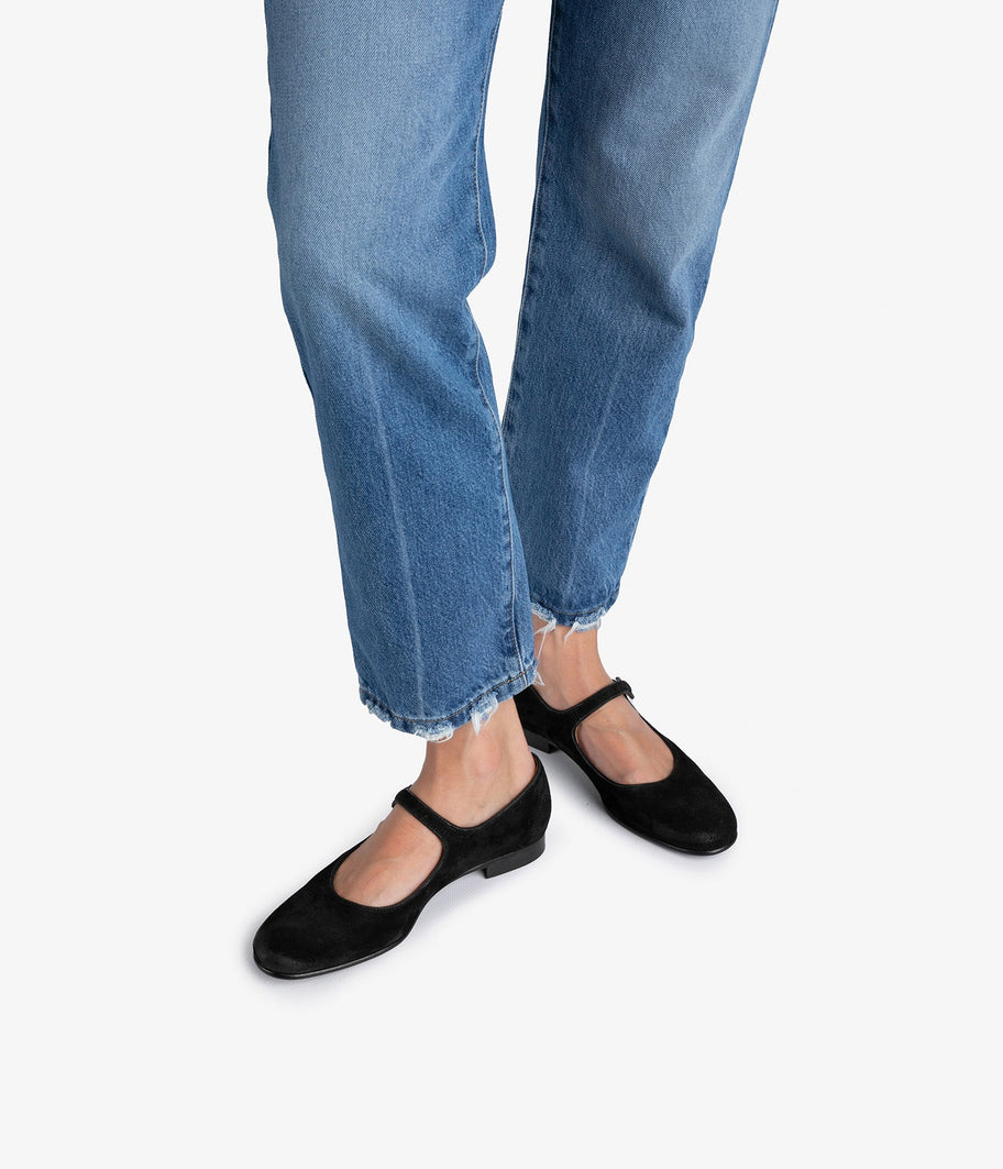 GIANNY 01BLACKBESSIESUEDE 06