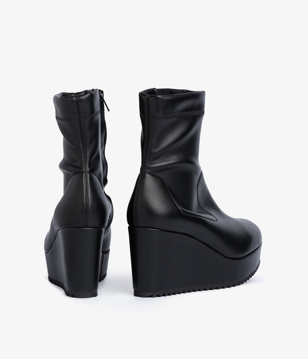 urbana / black leatherette