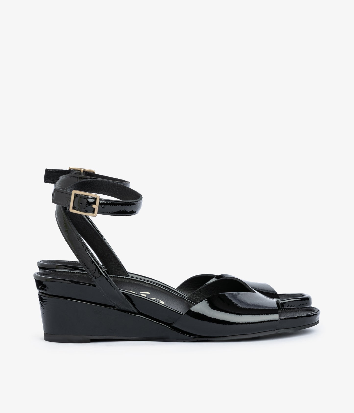 wamika / black castoro naplack