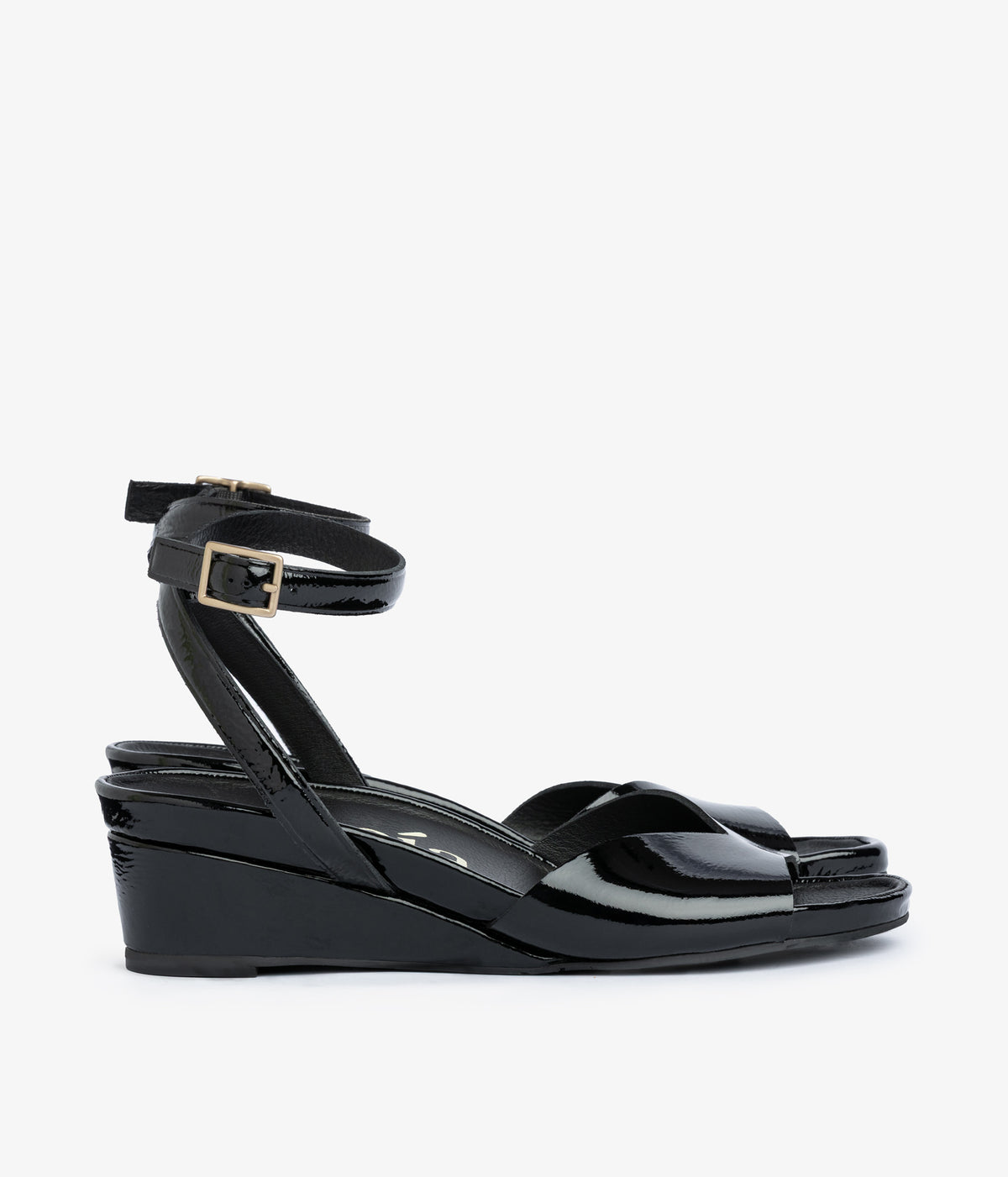wamika / black castoro naplack