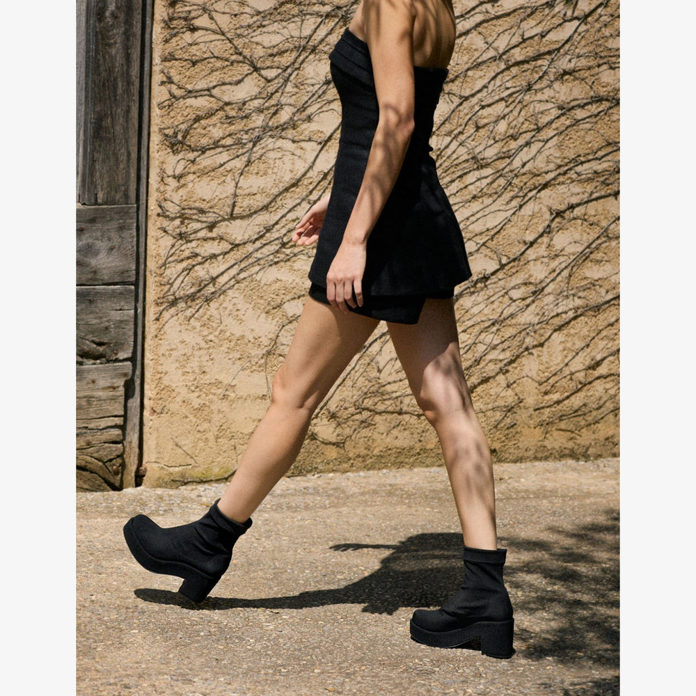 daneta / black 2-way stretch