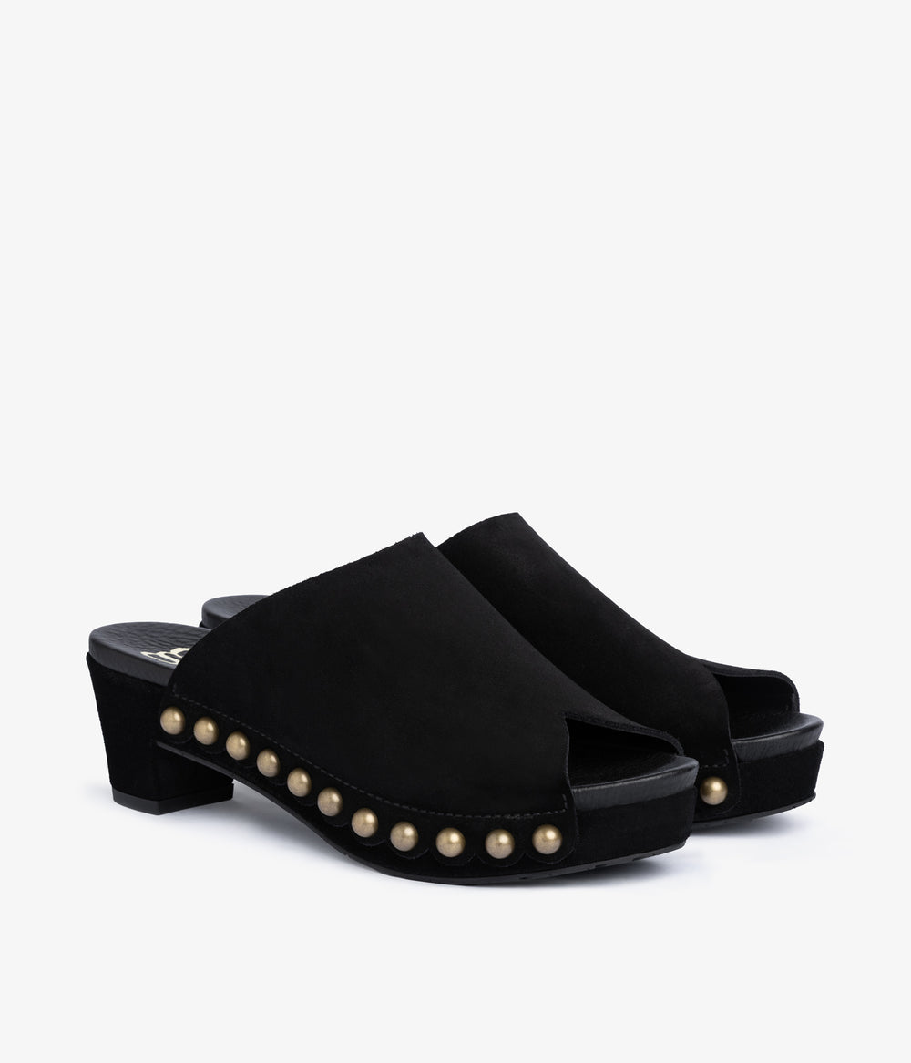 nain / black castoro