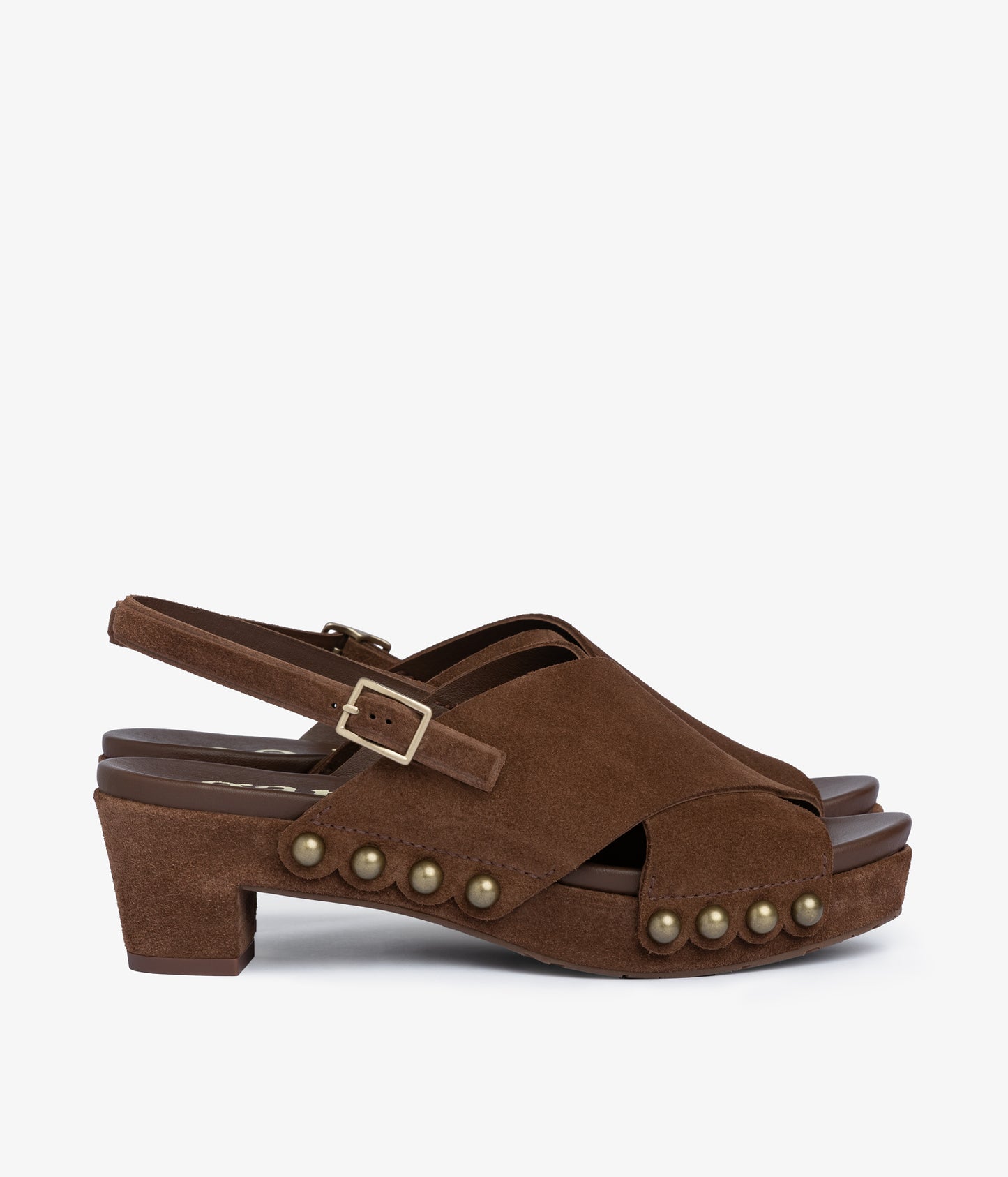 nekane / chestnut castoro
