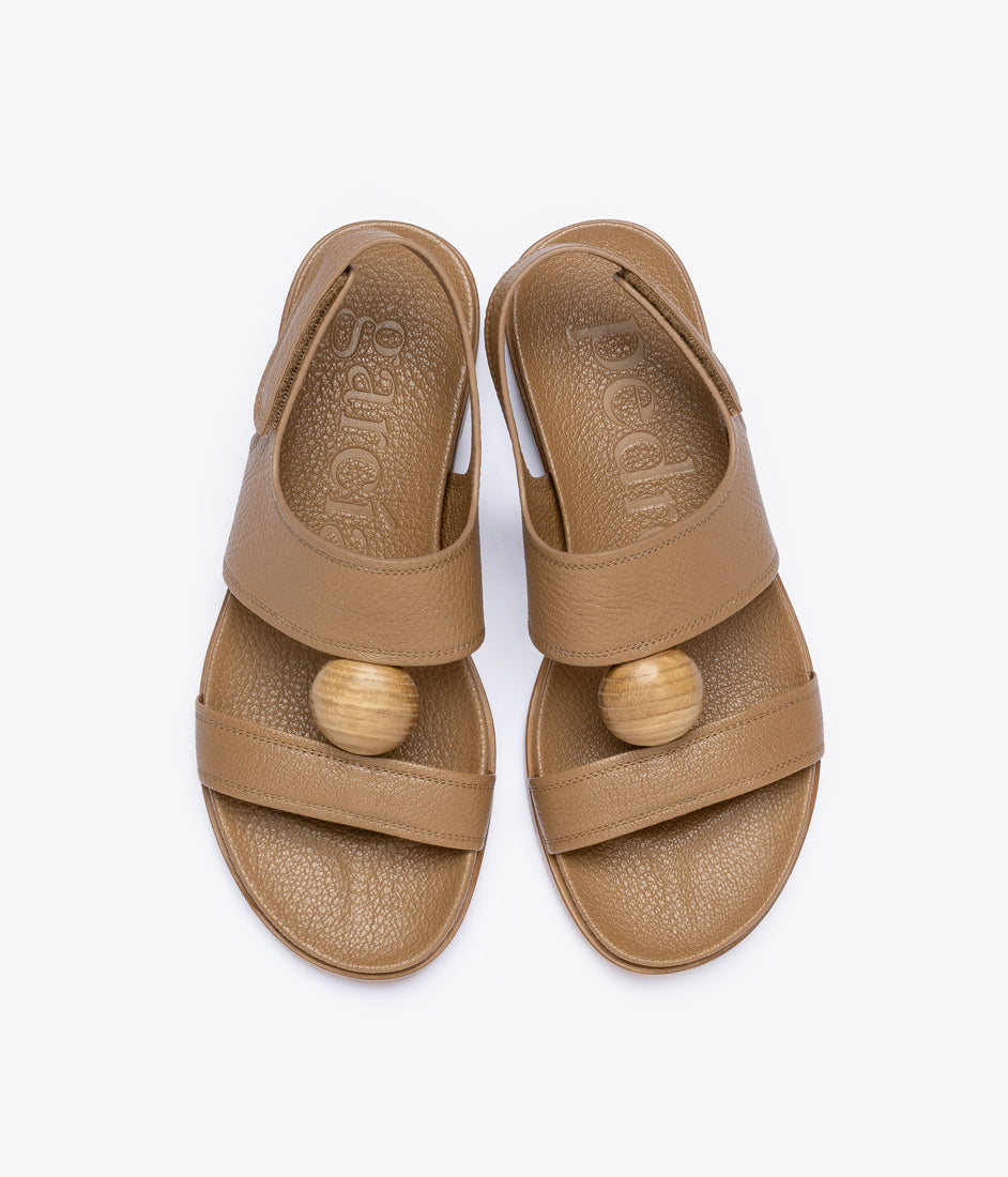 janica / beige petitgrain-oak