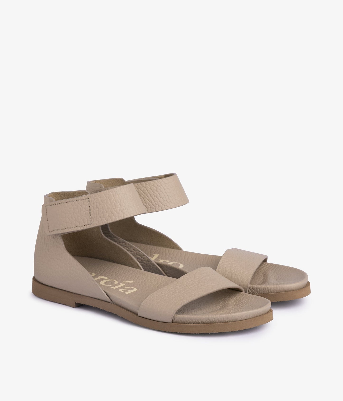 jalila / oyster cervo