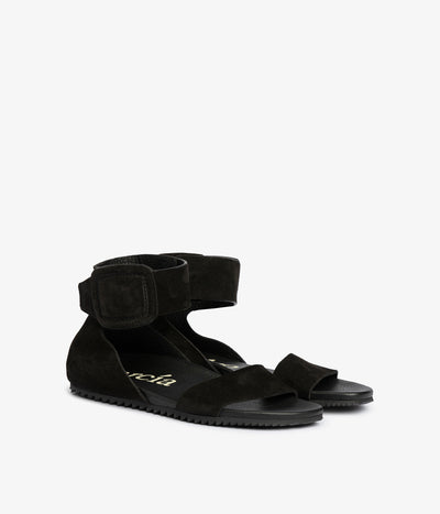 flat sandal black leather brianna aw25 pedro garcia 1