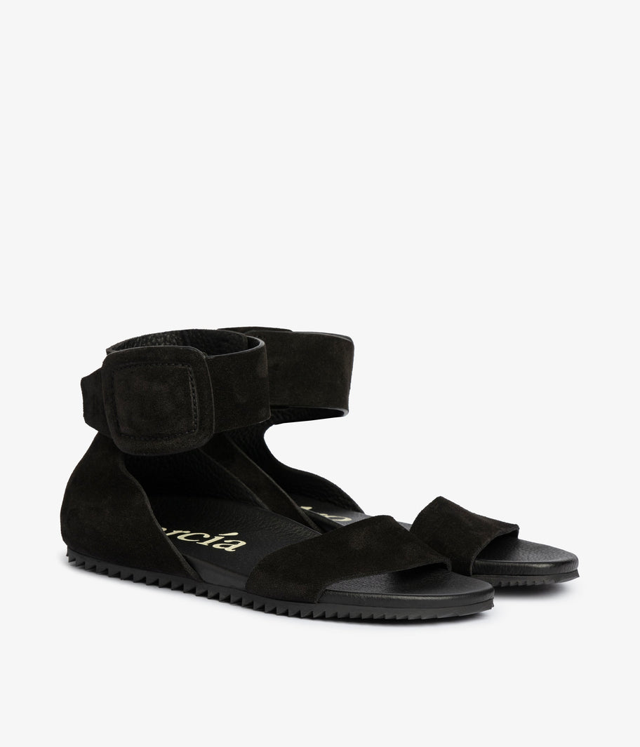 flat sandal black leather brianna aw25 pedro garcia 1