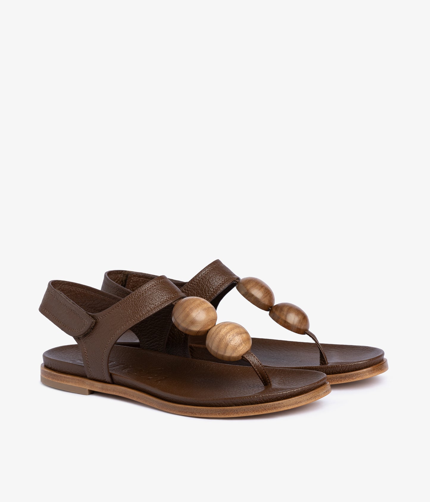 jovanka / chestnut petitgrain-walnut