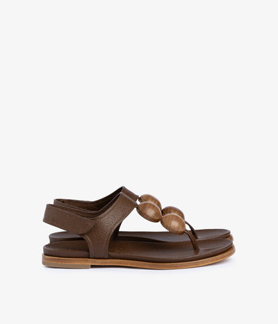 jovanka / chestnut petitgrain-walnut