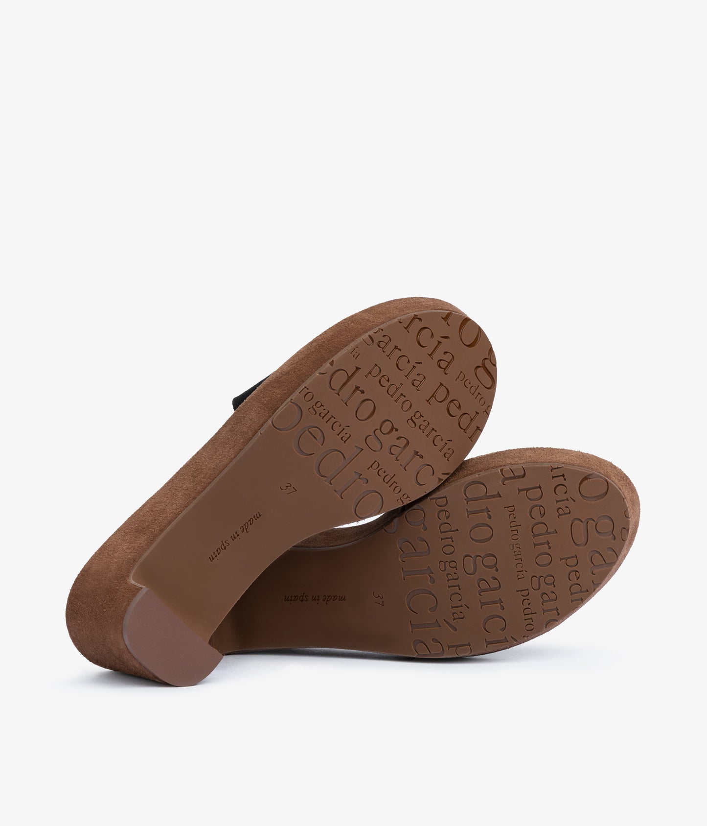 diedra / black castoro-chestnut castoro