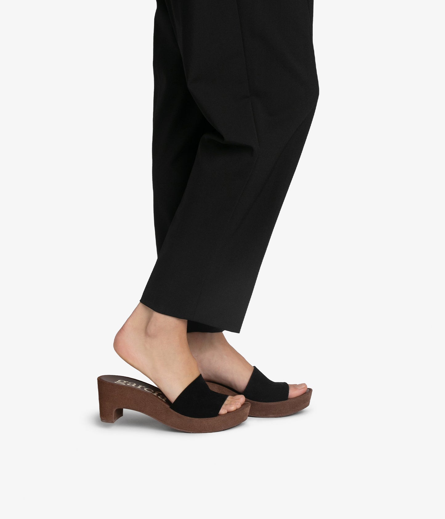 diedra / black castoro-chestnut castoro
