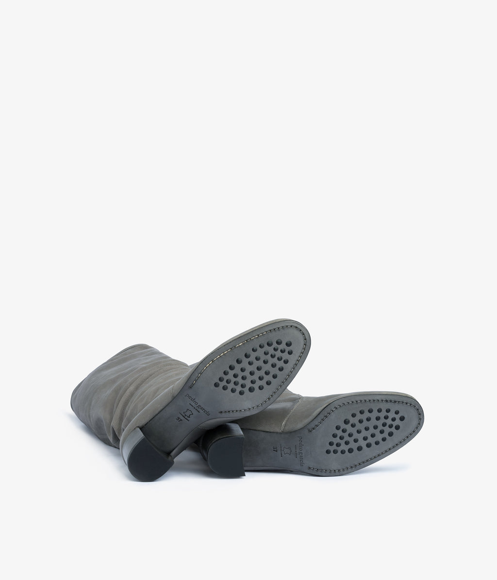 xantia / grey clarabelle