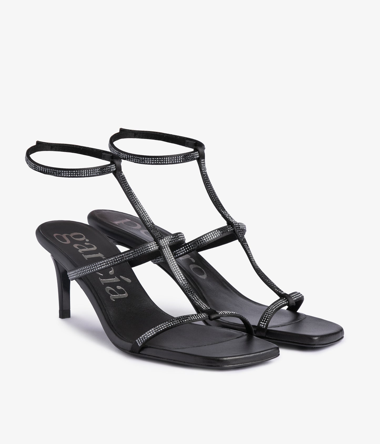 ita / black satin-jet hematite