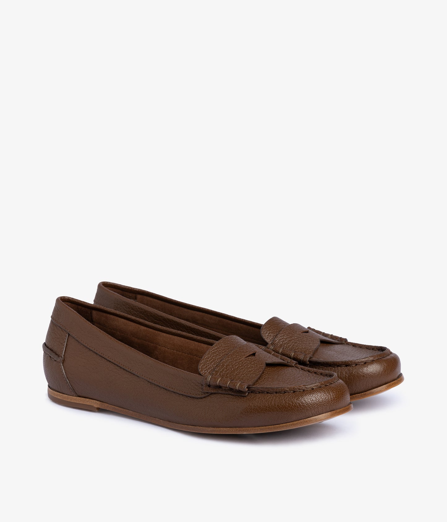 inara / chestnut petitgrain