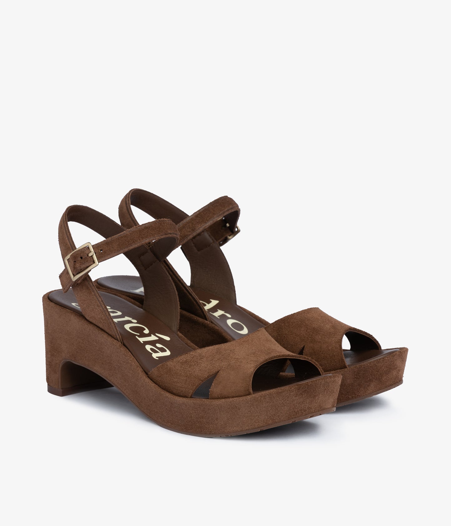 dido / chestnut castoro