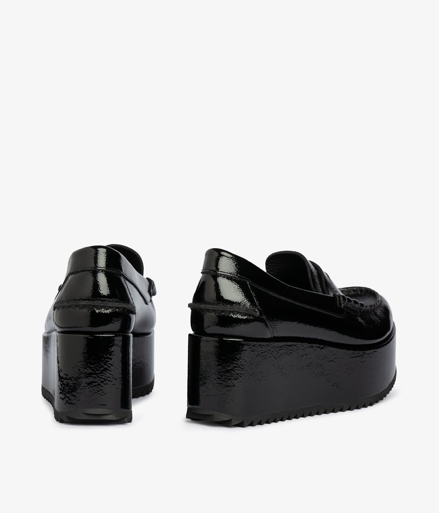 nusa / black castoro naplack