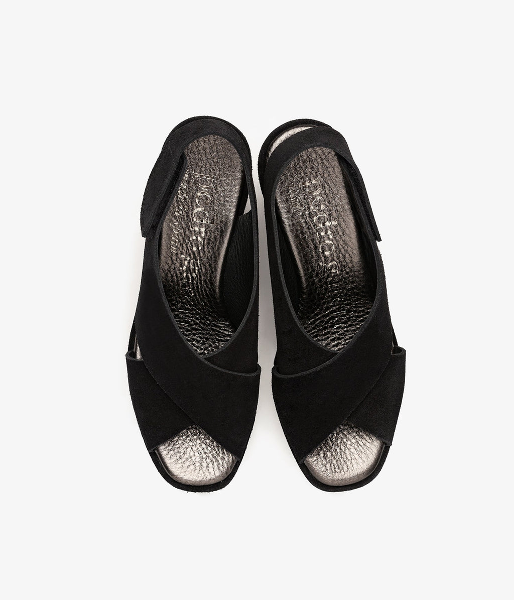 pedro garcia criss cross wedge black castoro ess 4