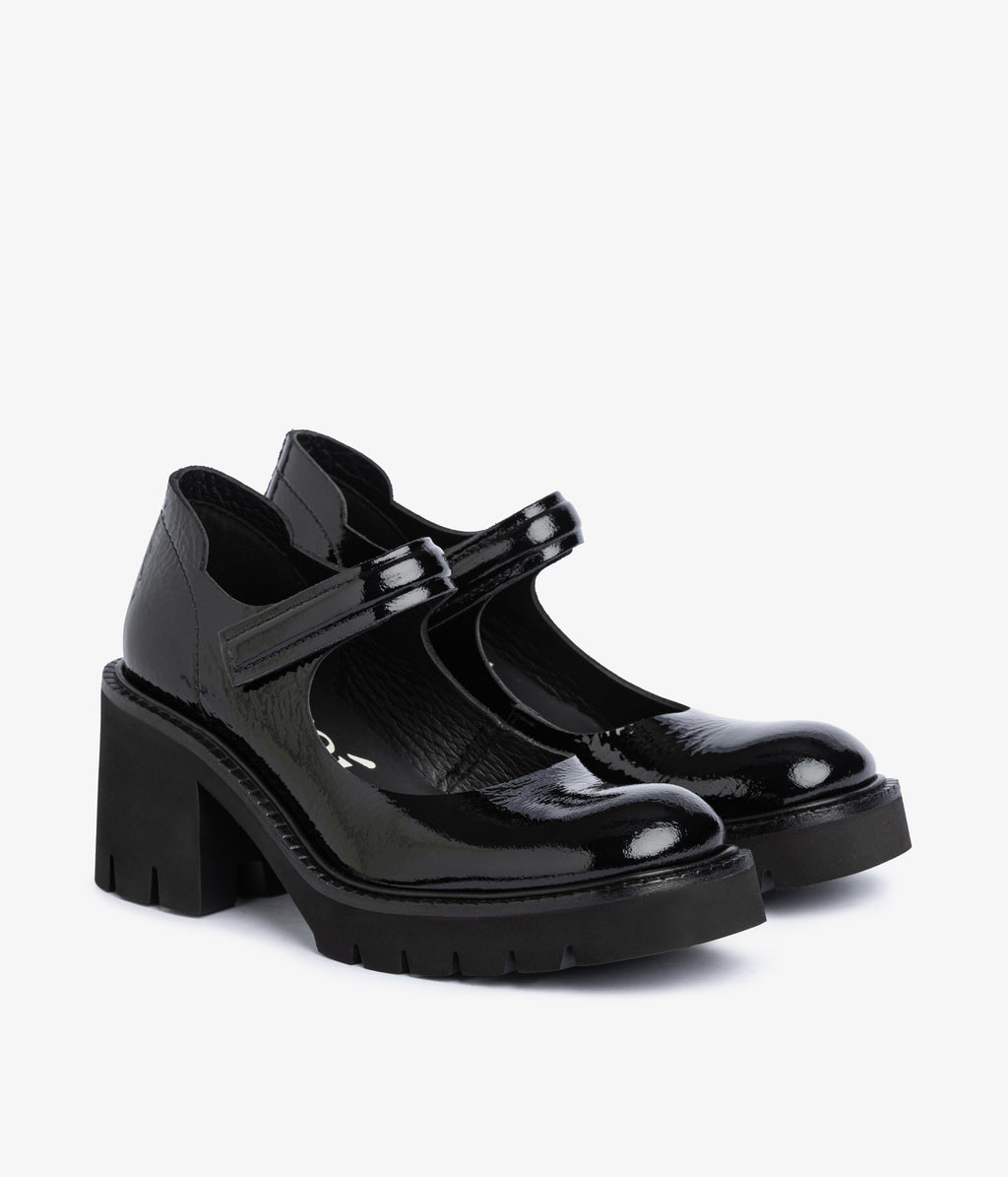 zorana / black castoro naplack