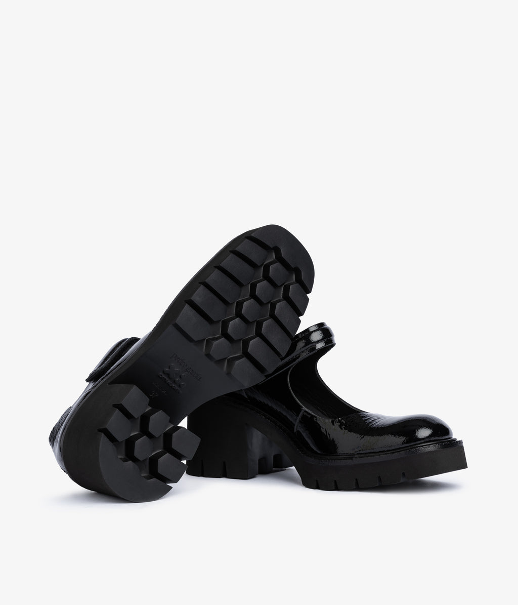 zorana / black castoro naplack