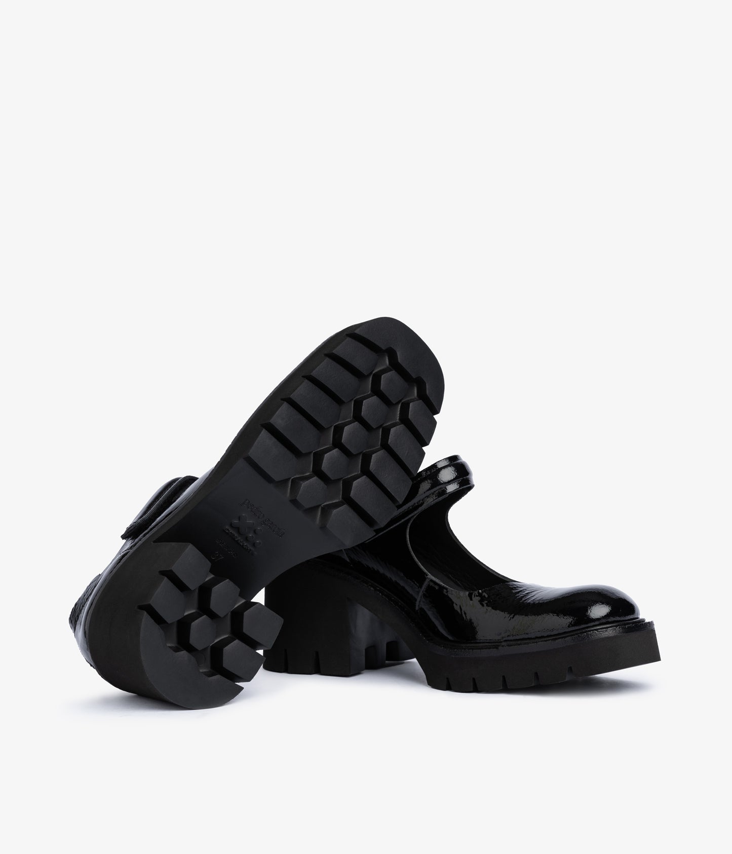 zorana / black castoro naplack