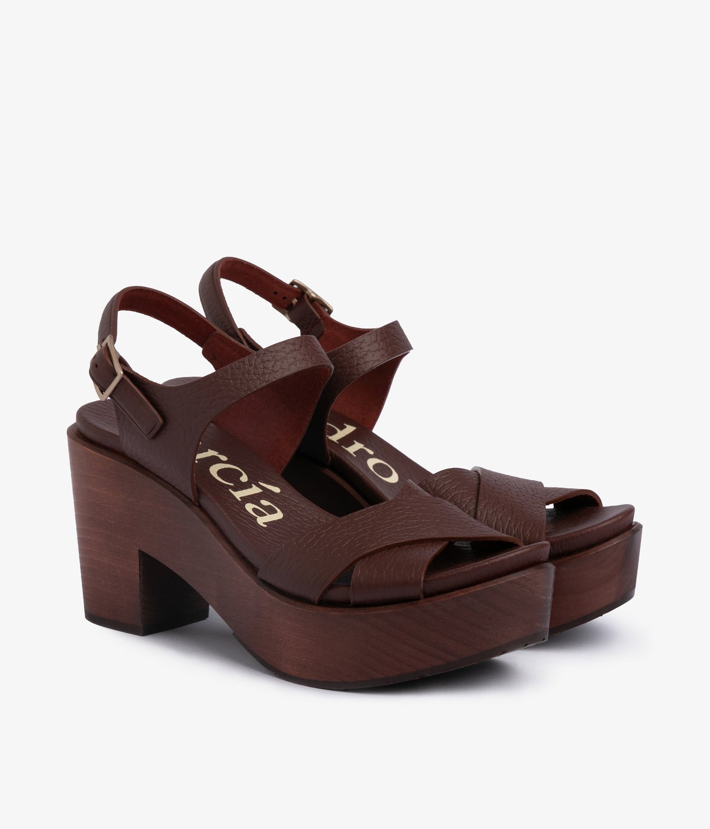 darby / brunette cervo-brunette pine