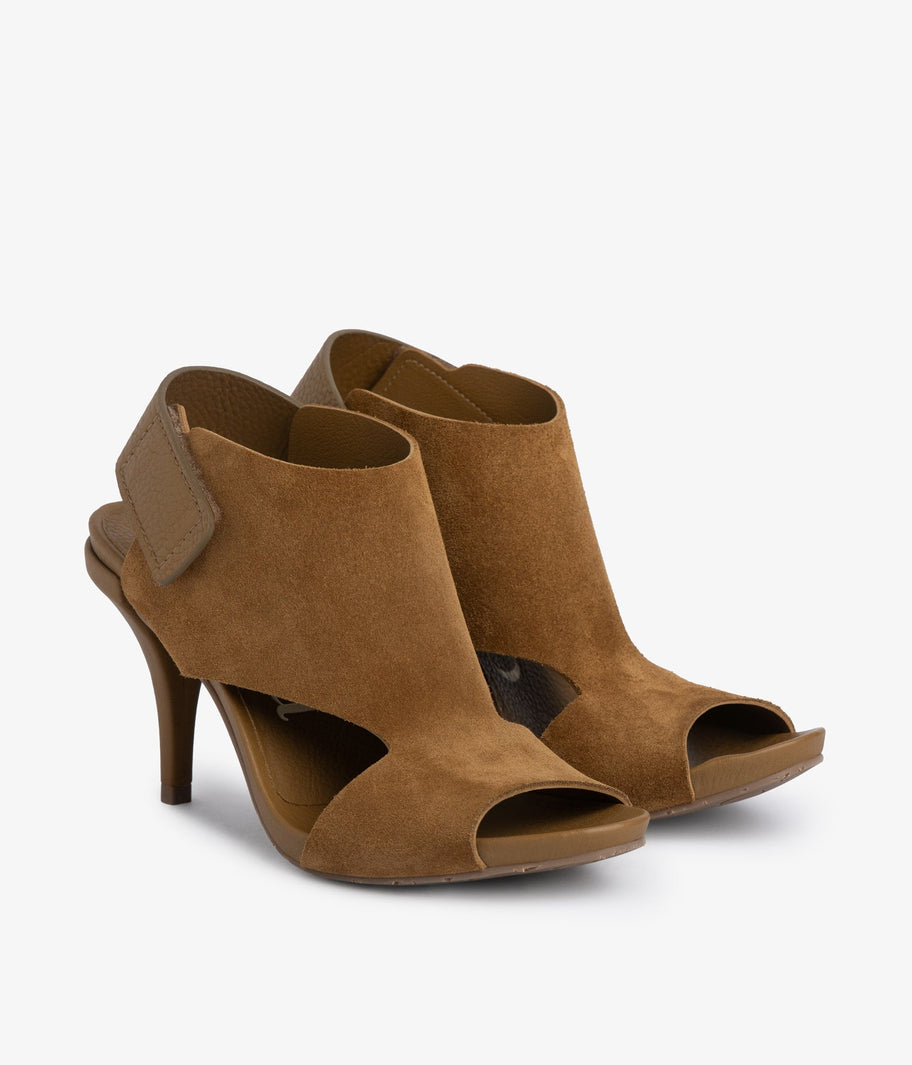 sandalia tacon ante MARRON yImina aw25 pedro garcia 1