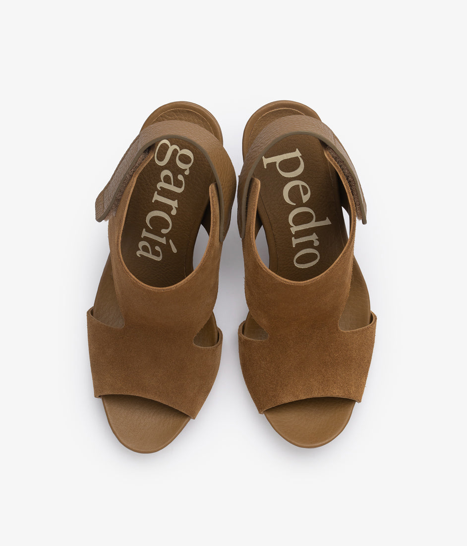 sandalia tacon ante MARRON yImina aw25 pedro garcia 4