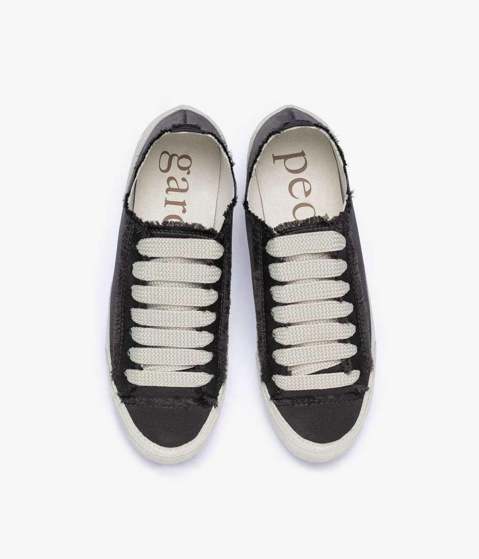 parson / off black satin