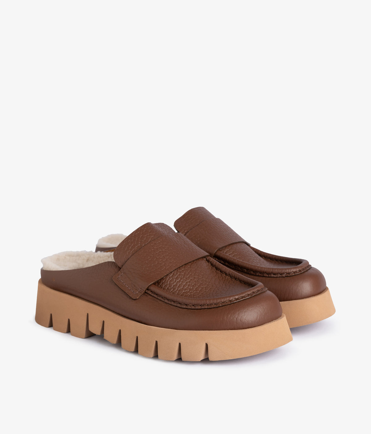 bluma / chestnut cervo