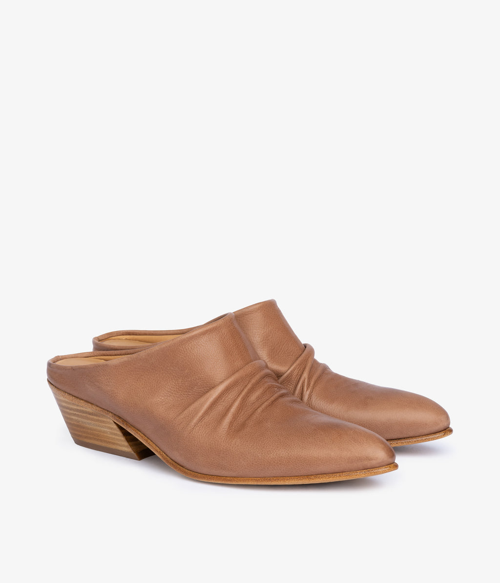 helenka / pecan clarabelle