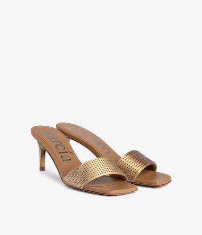 ilora / brulee satin