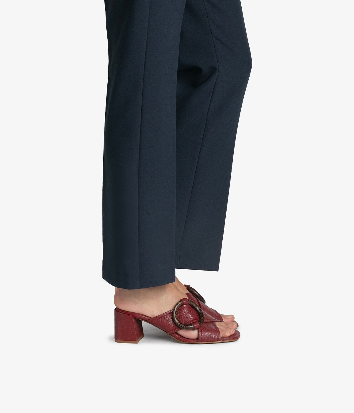 uxia/ cherry petitgrain-wenge