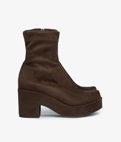 daneta / brown suedette