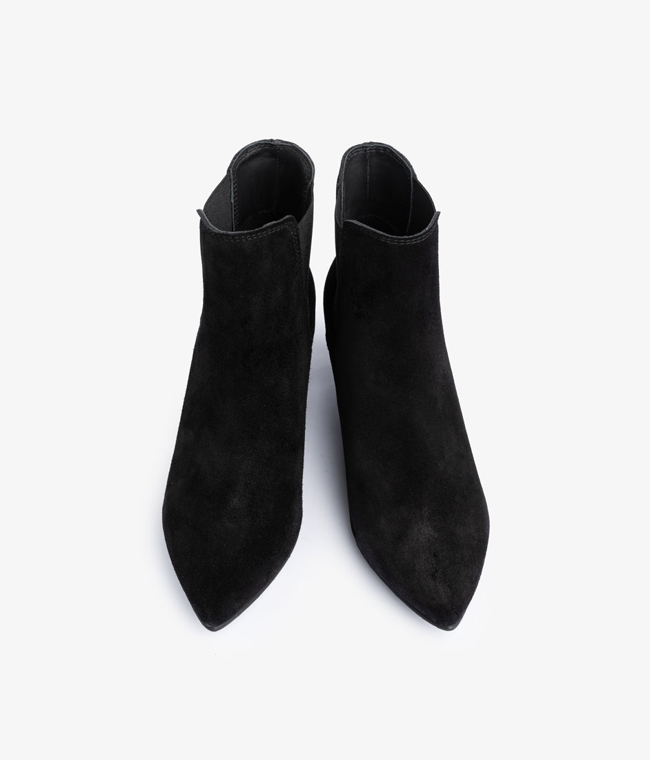olie / black velour