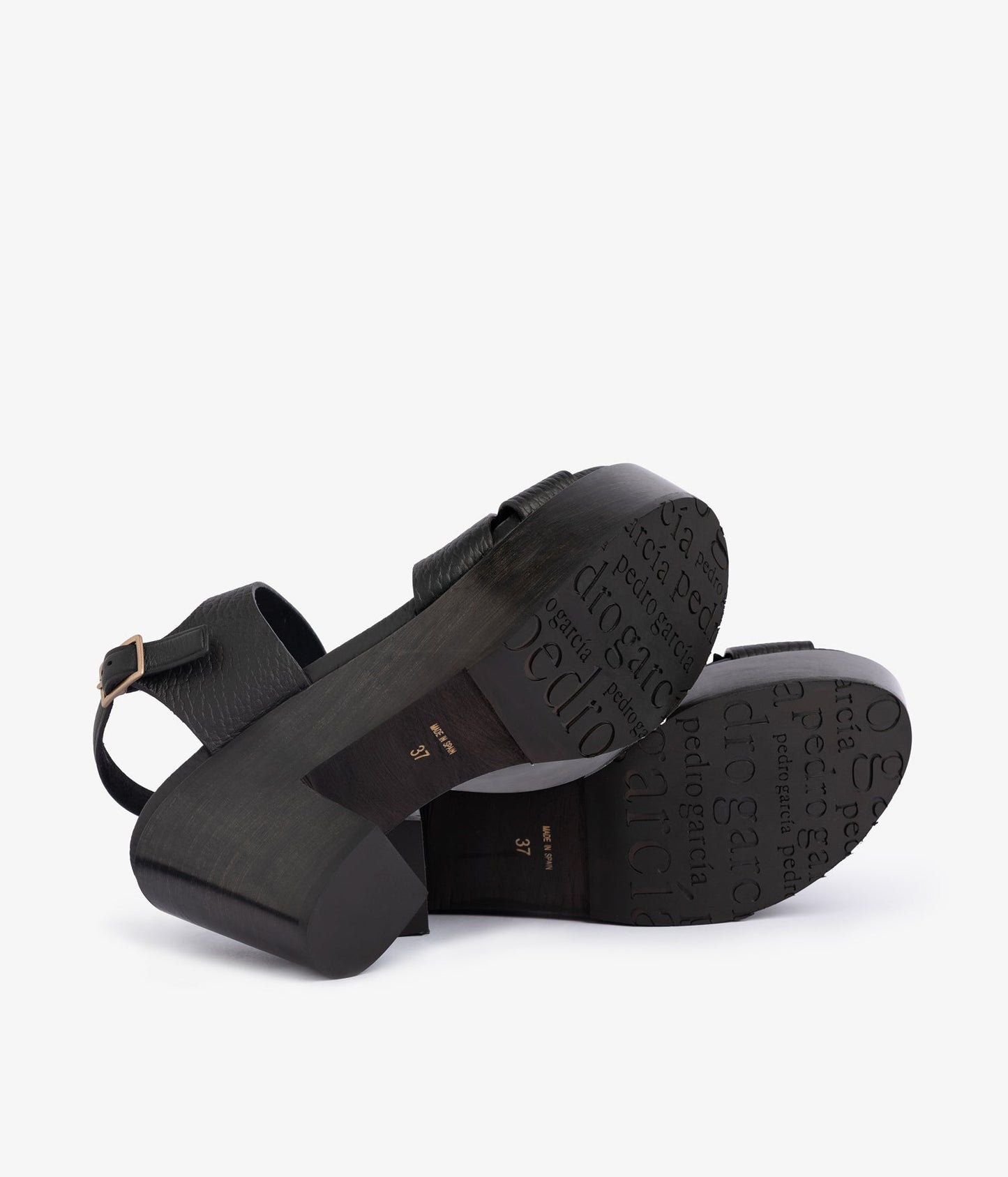 darby / black cervo-black pine