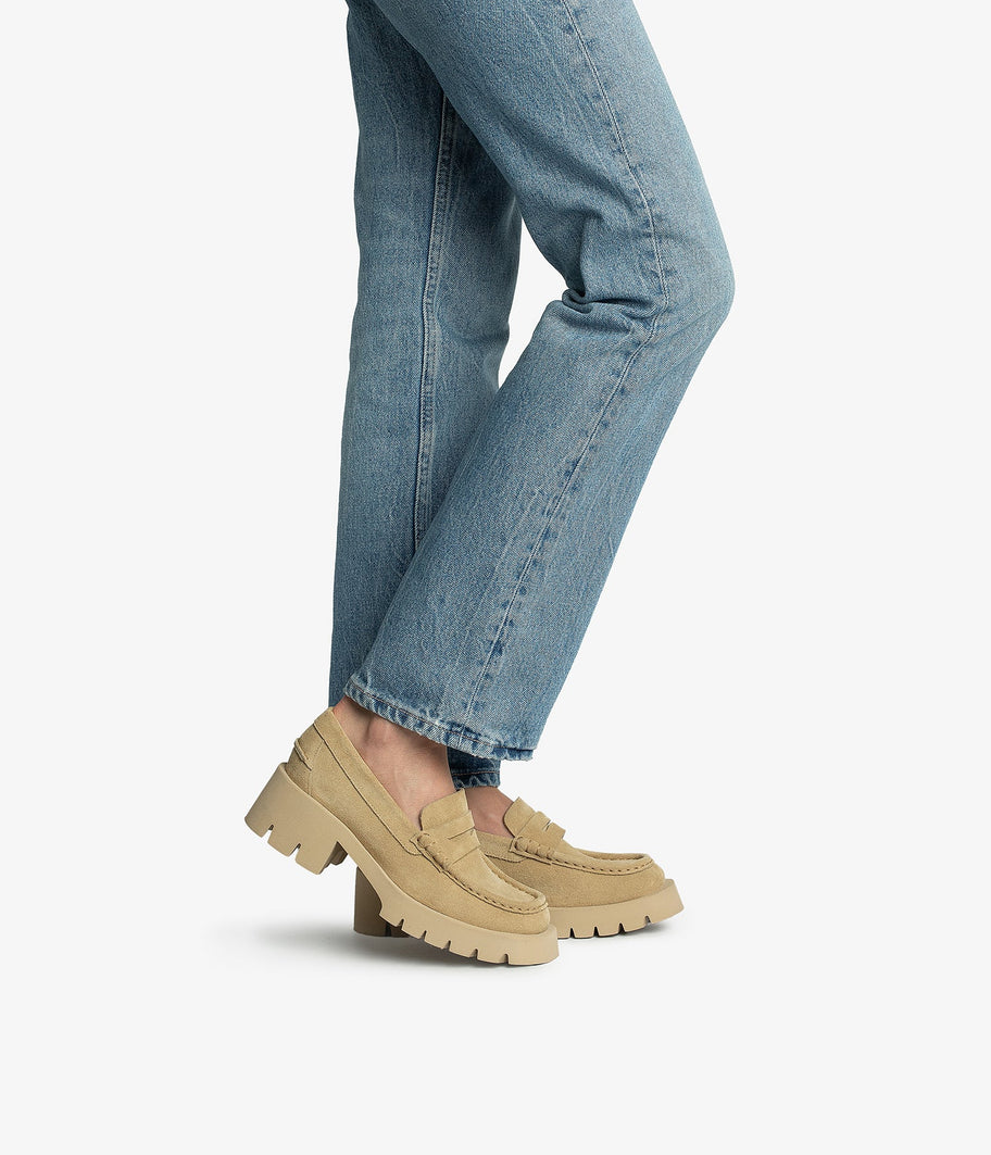 wedge loafer beige suede aw25 pedro garcia 2