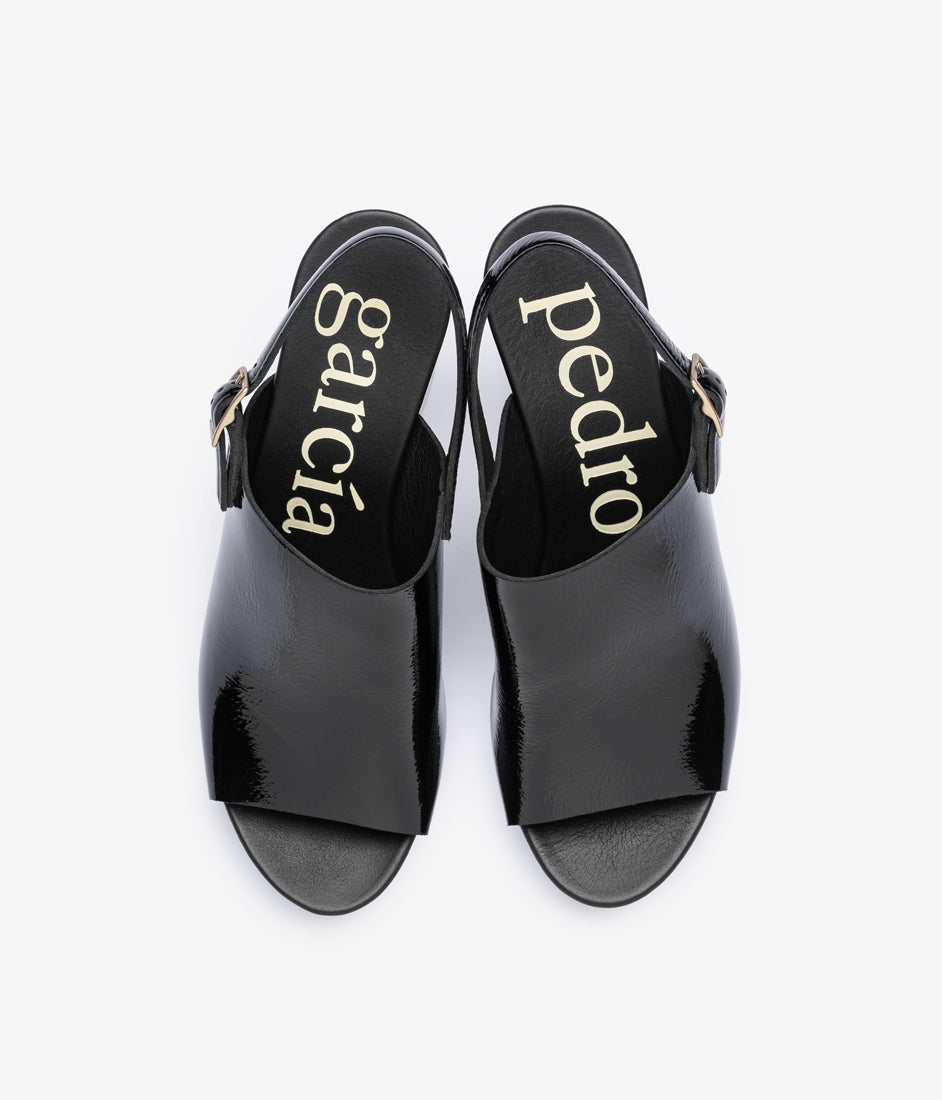 alvara / black castoro naplack