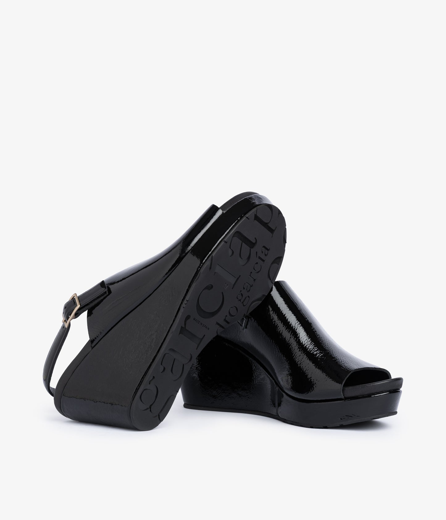 alvara / black castoro naplack