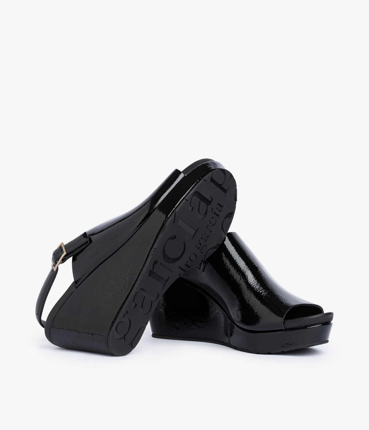 alvara / black castoro naplack