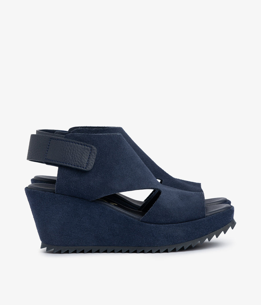 wedge sandal blue suede fenia aw25
pedro garcia 3