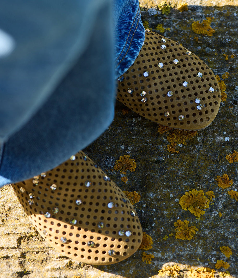 zueco ante marron cristales braidy aw25 pedro garcia 7