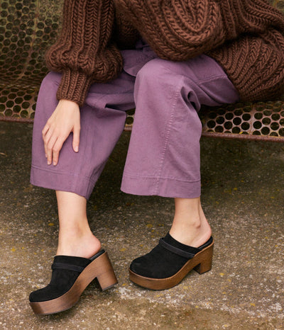 della / black castoro-dark wood