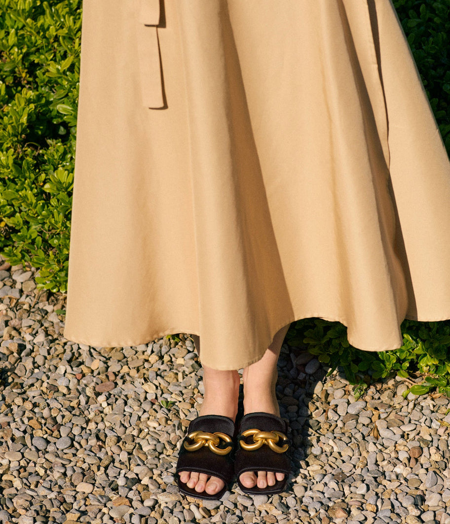 zueco saten negro cadena enna aw25 pedro garcia 7